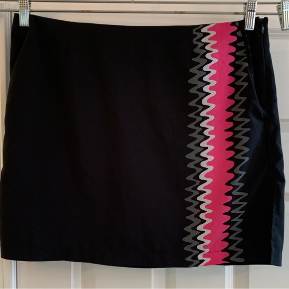 GOLFTINI Golf Skort Skirt Women’s 10 Parker Punch Black & Pink Attached Shorts - Picture 1 of 8